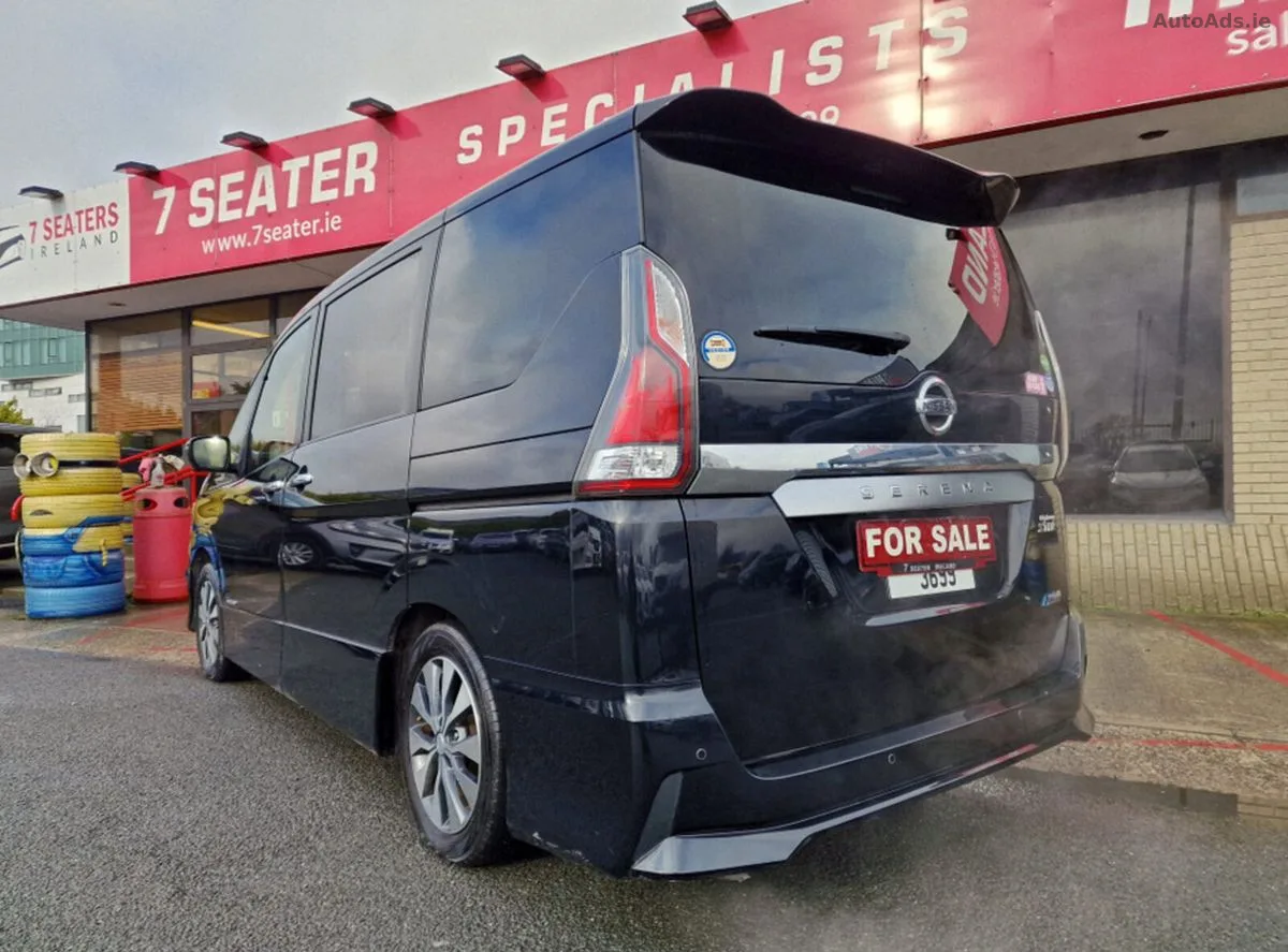 2017 Nissan Serena – photo 5