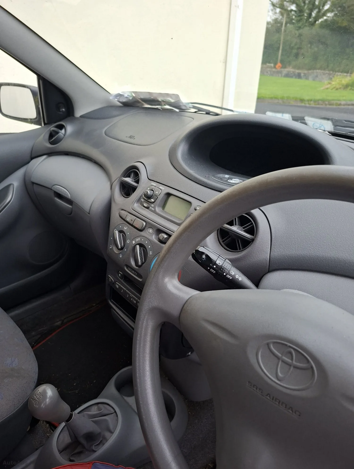 2003 Toyota Yaris – photo 7