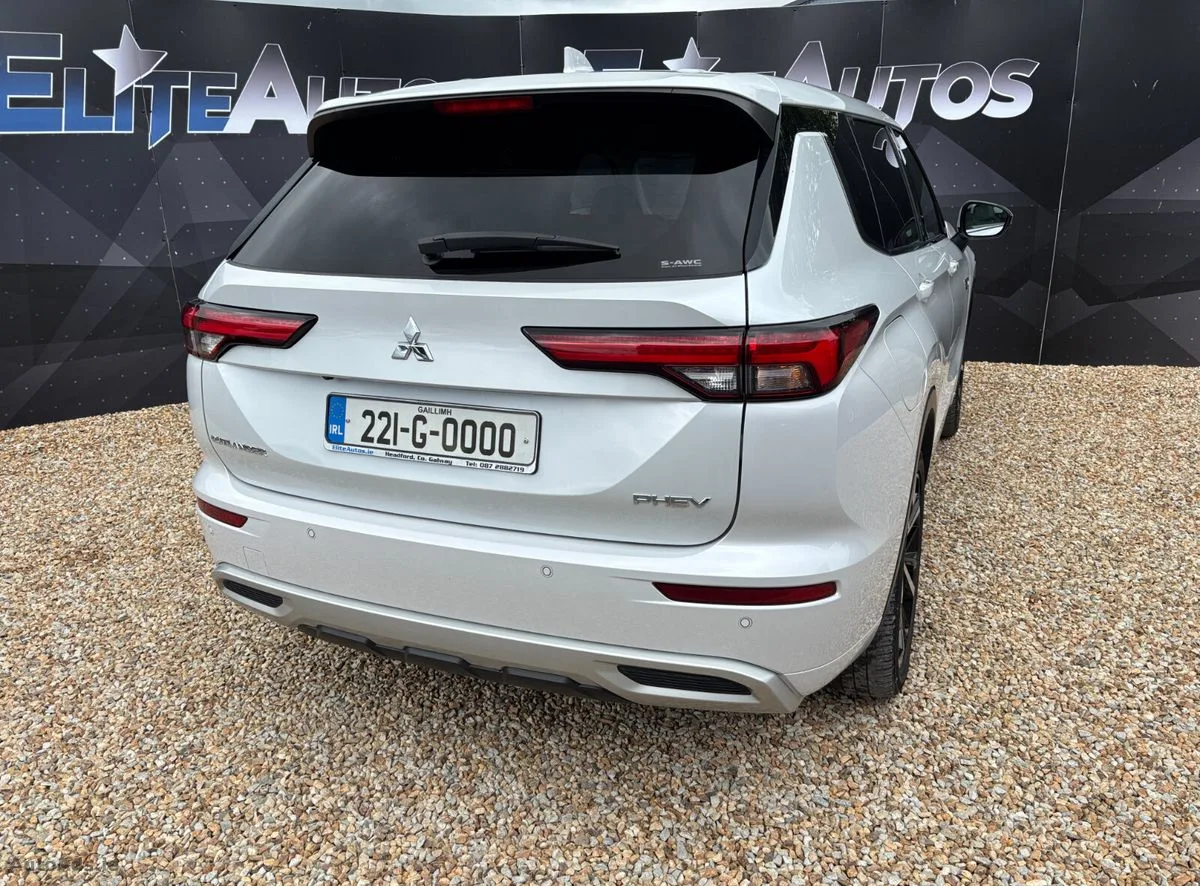 2022 Mitsubishi Outlander – photo 6