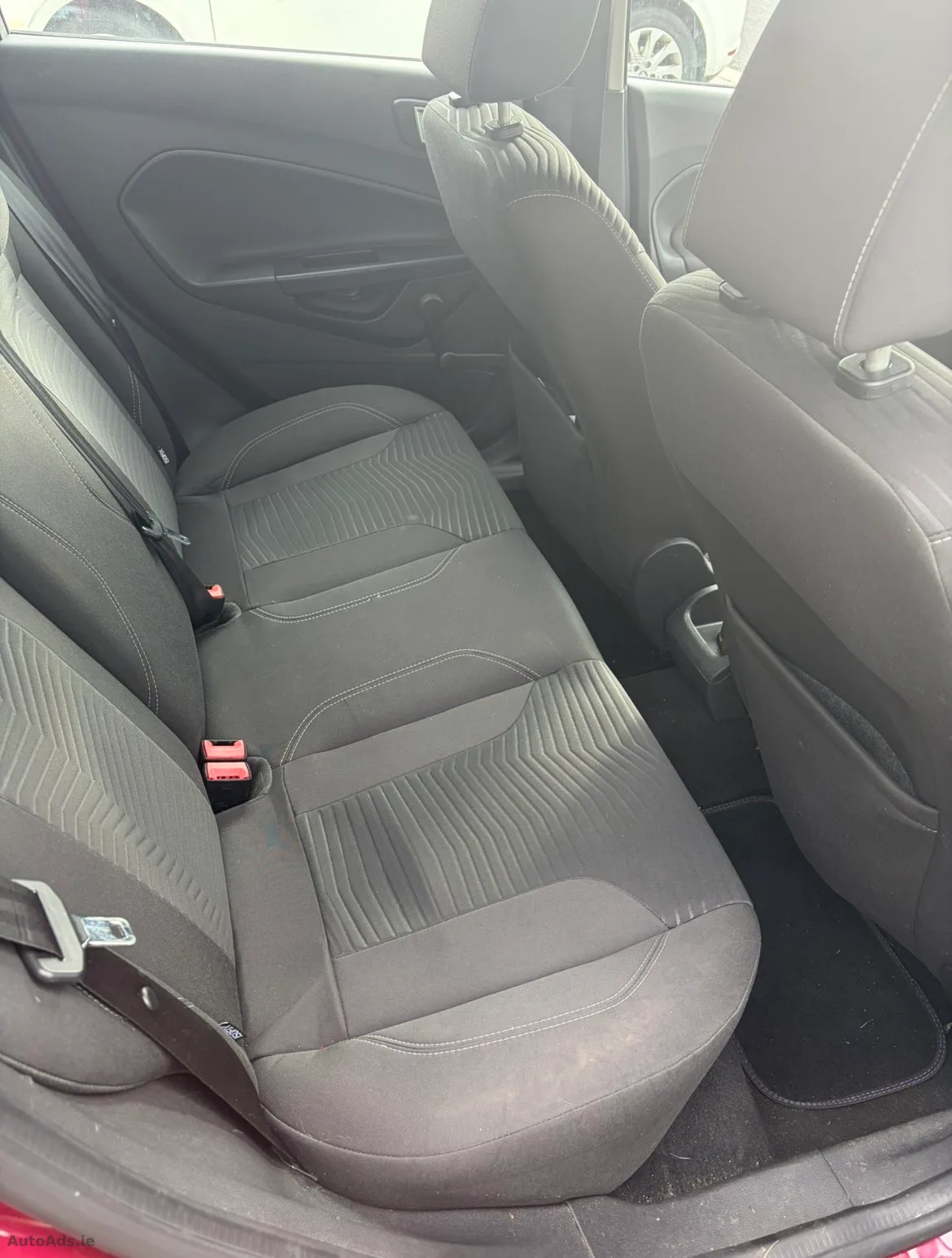 2014 Ford Fiesta – photo 7