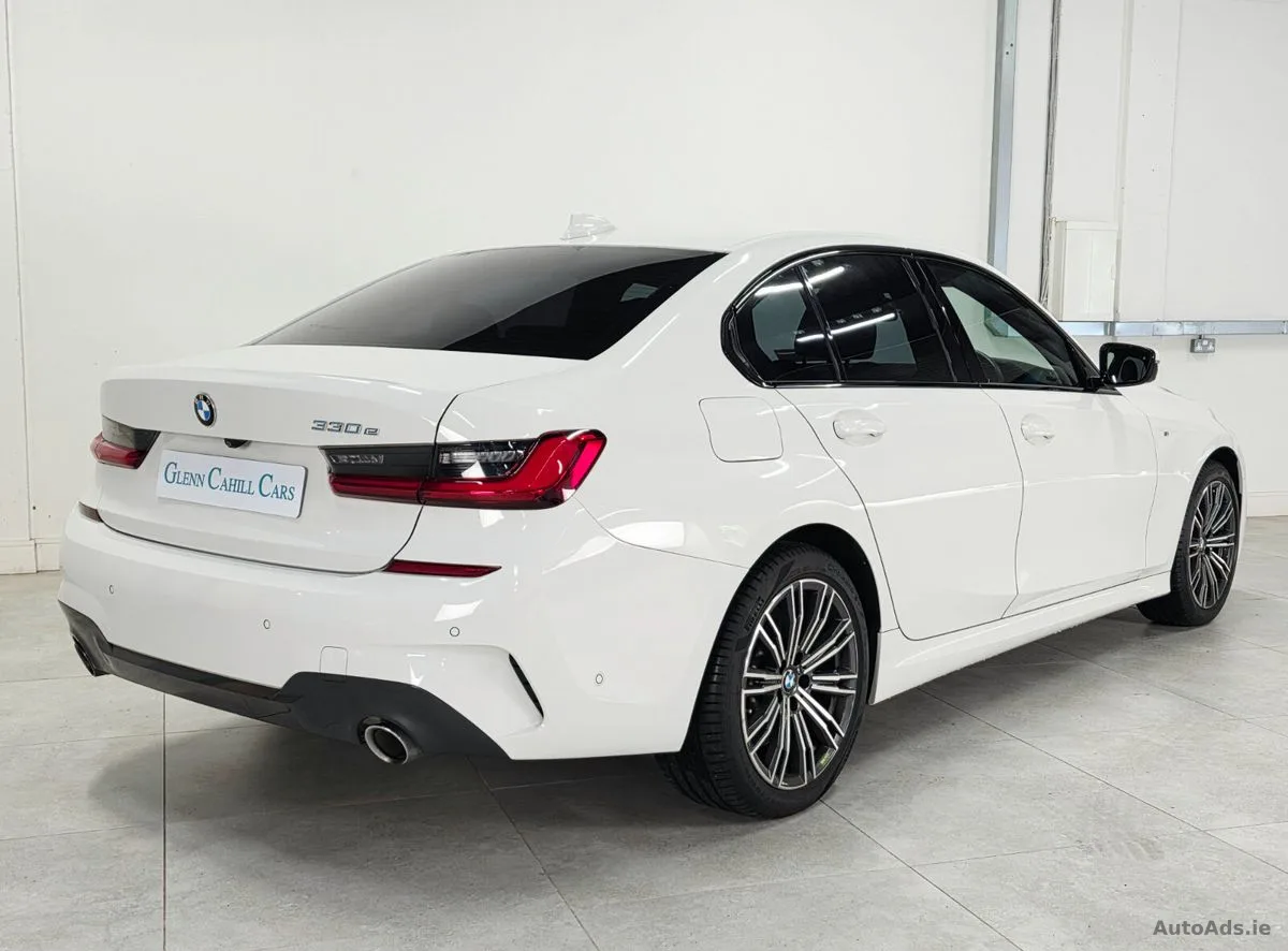 2021 BMW 3-Series – photo 3
