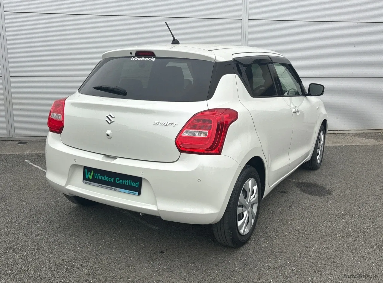 2022 Suzuki Swift – photo 2
