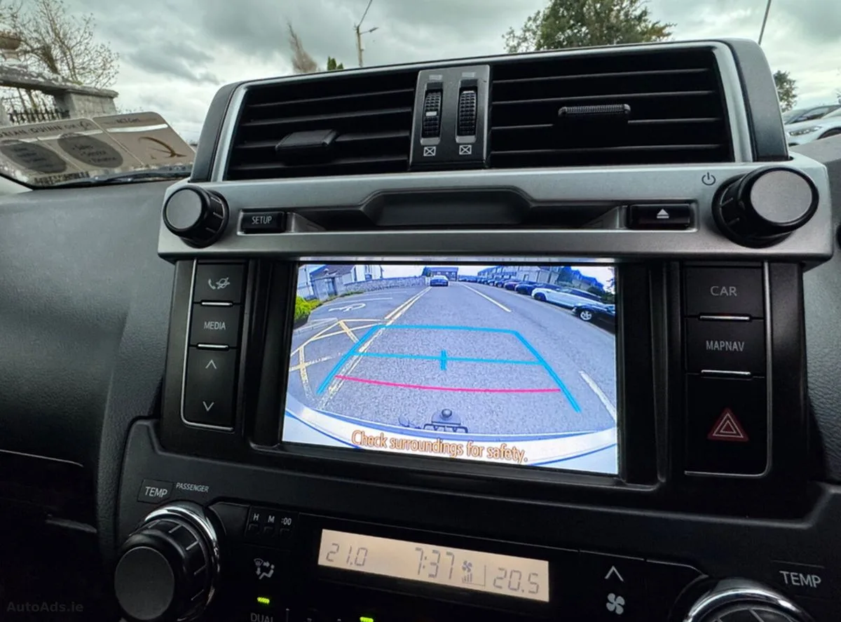 2016 Toyota Land Cruiser – photo 20