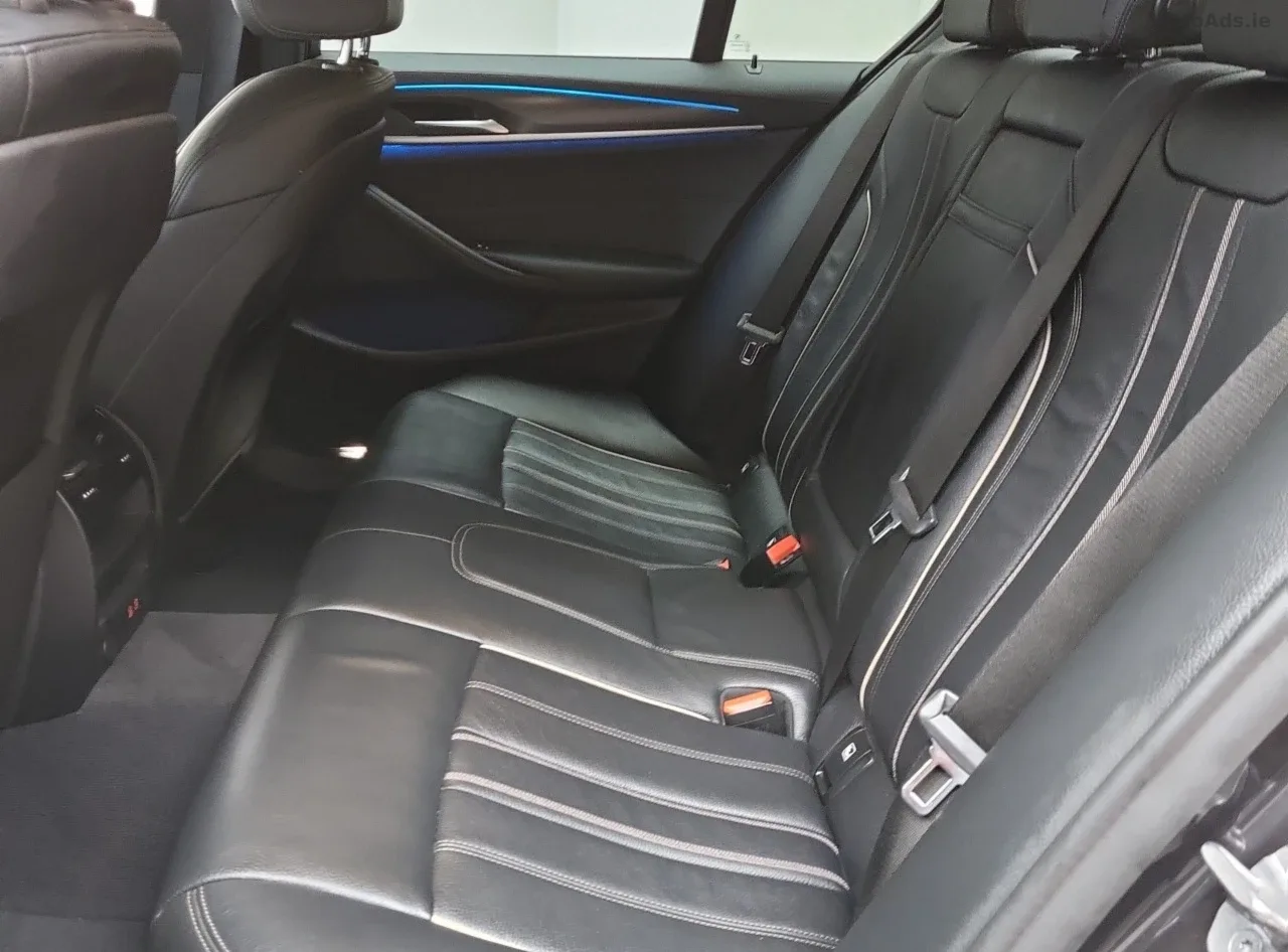2021 BMW 5 Series – photo 6