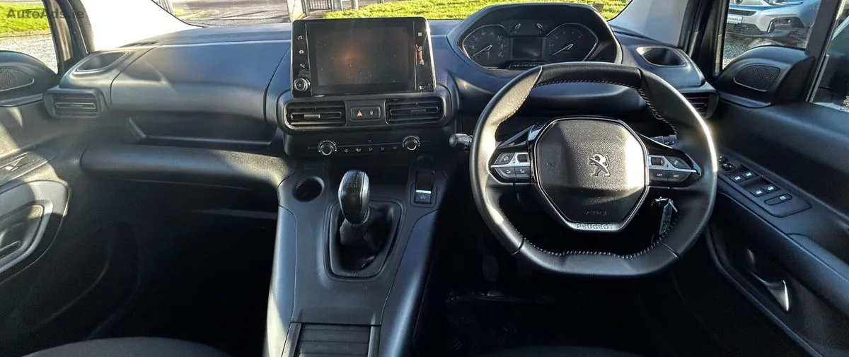 2021 Peugeot Rifter – photo 12