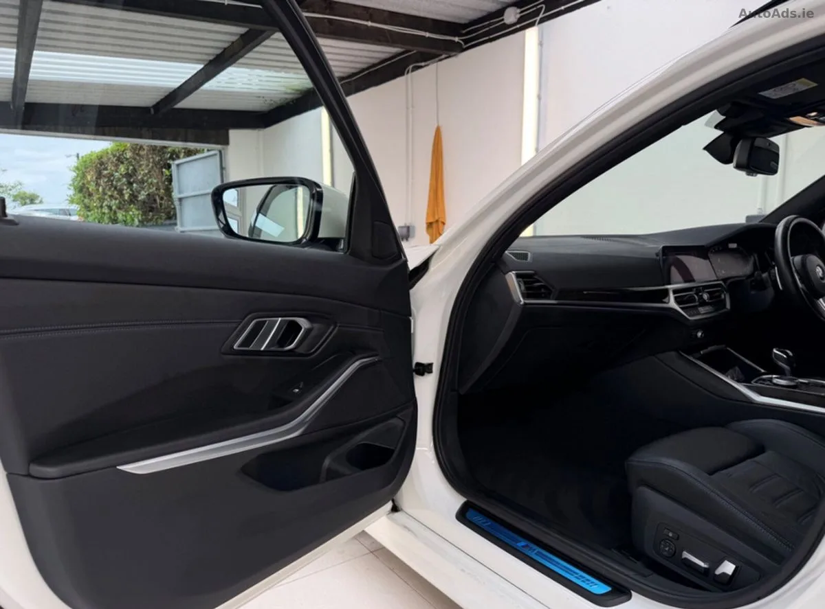 2021 BMW 3-Series – photo 19
