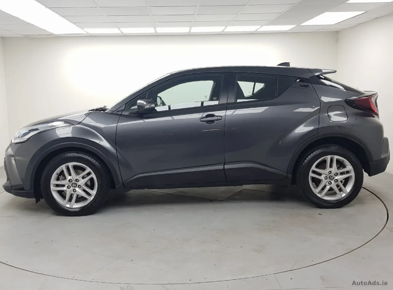 2023 Toyota C-HR – photo 5