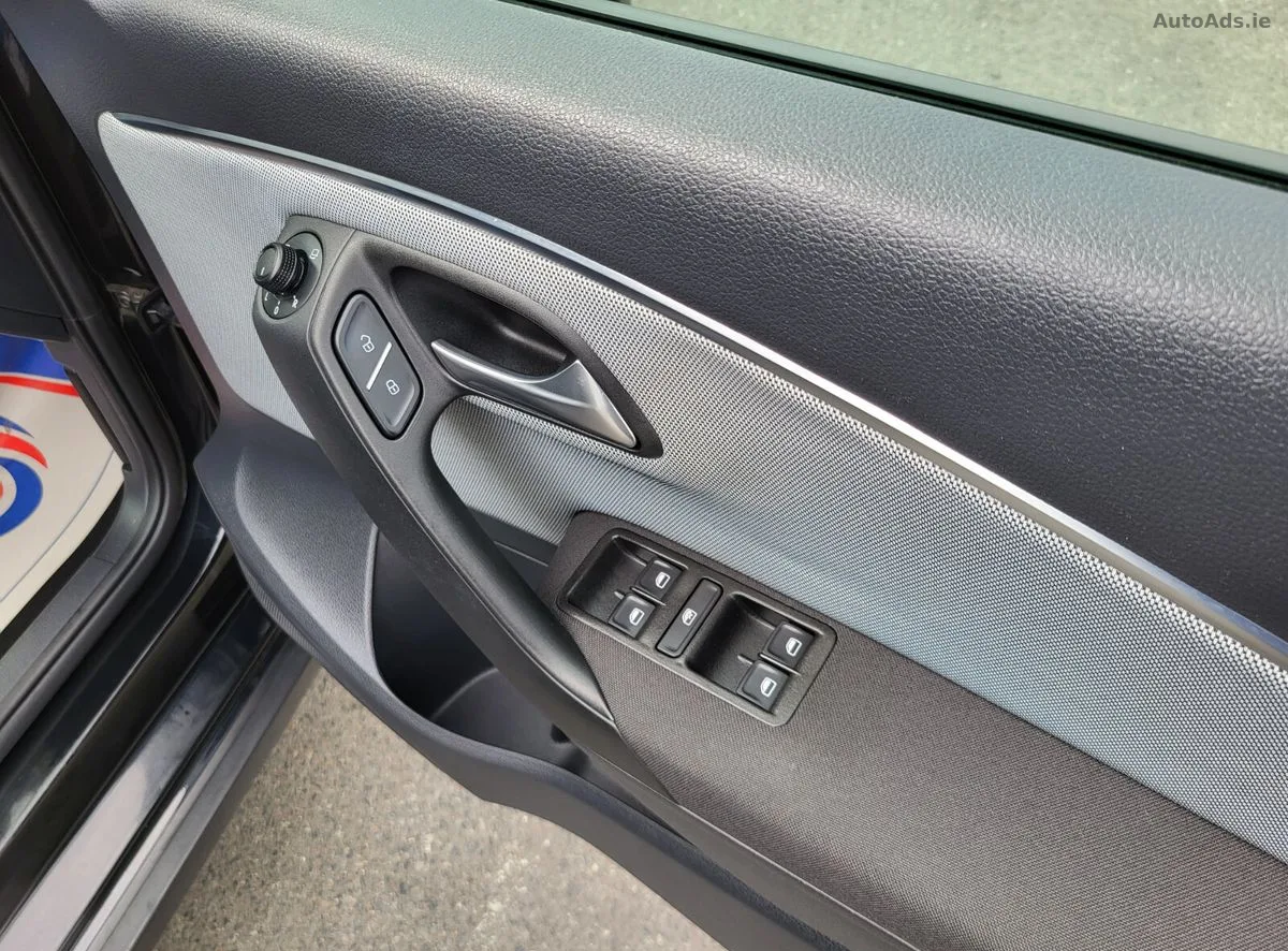 2015 Volkswagen Polo – photo 14