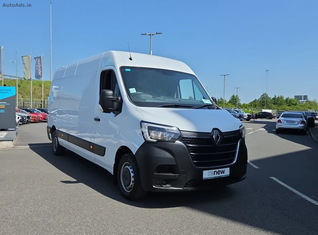 2023 Renault Master