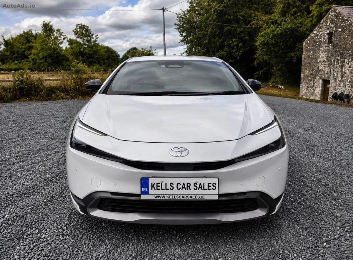 2023 Toyota Prius – photo 2
