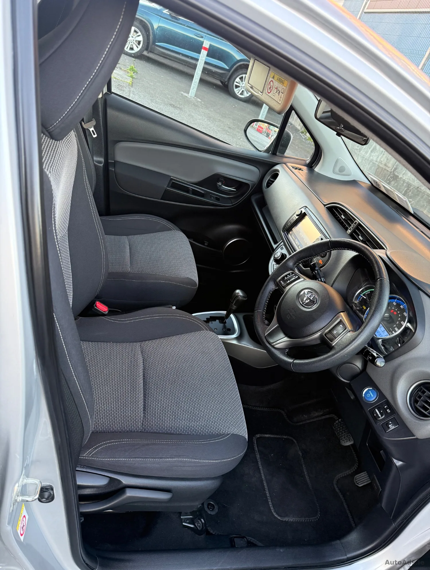 2014 Toyota Yaris – photo 7