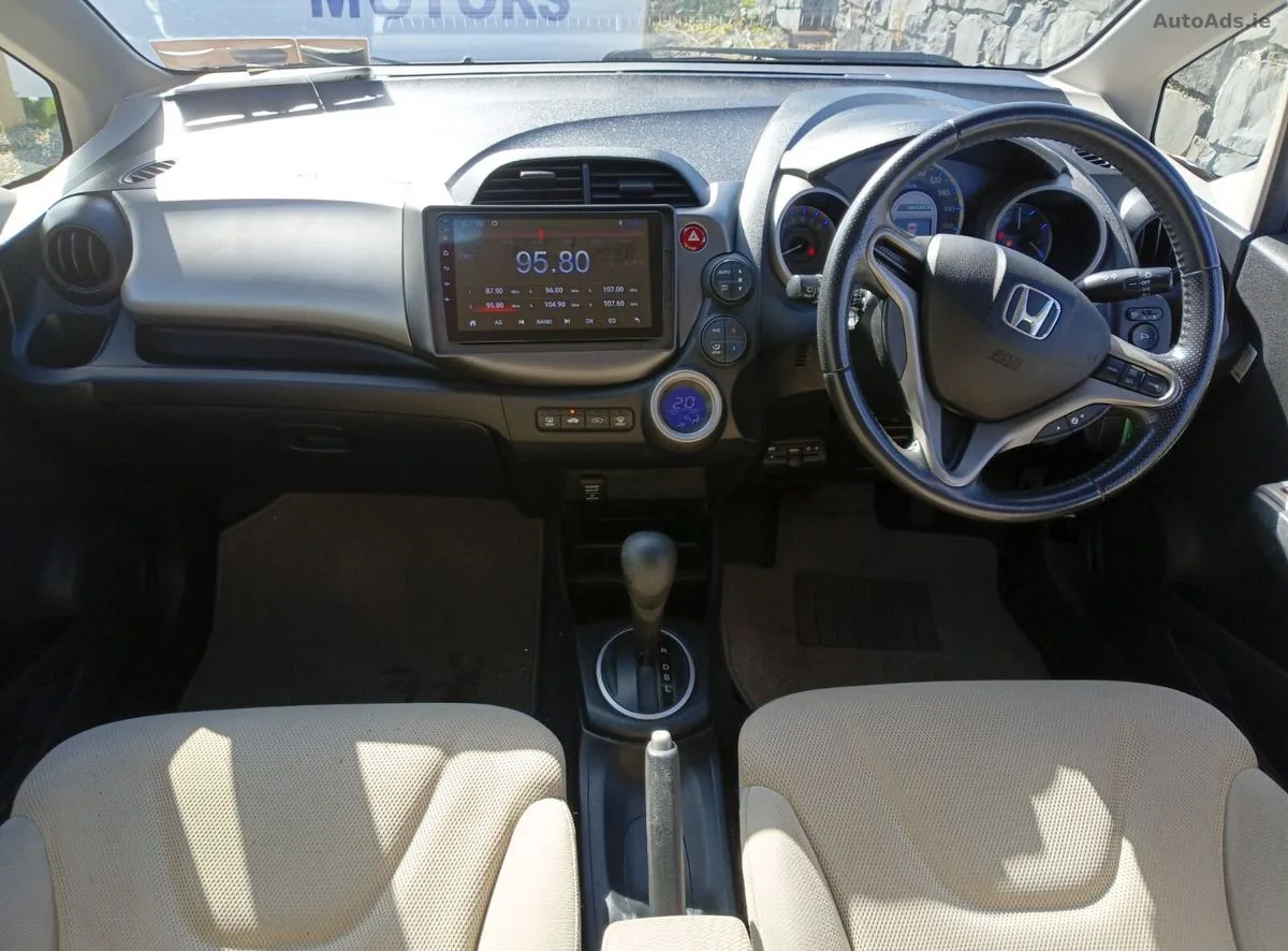 2012 Honda Fit – photo 3