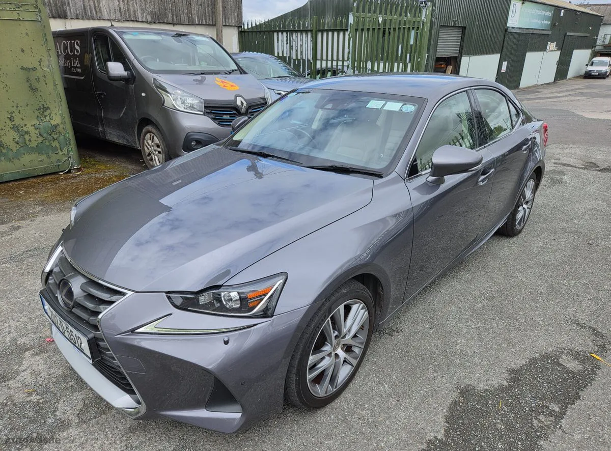 2020 Lexus IS – photo 3