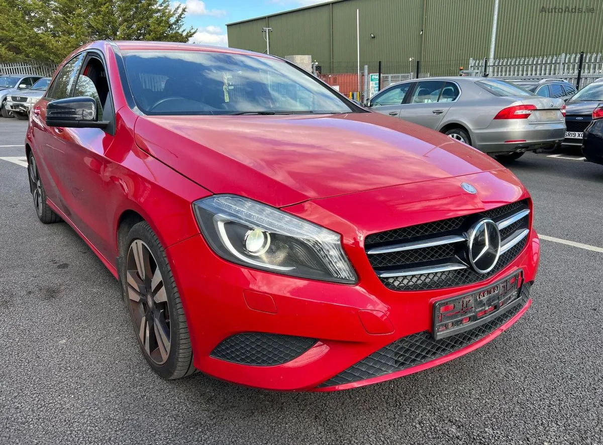 14 MERCEDES-BENZ A180 BREAKING ONLY