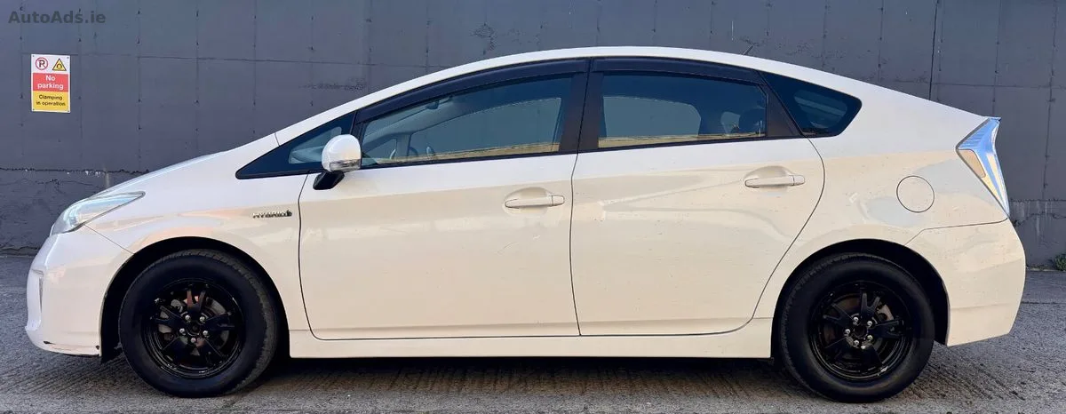 2015 Toyota Prius – photo 5