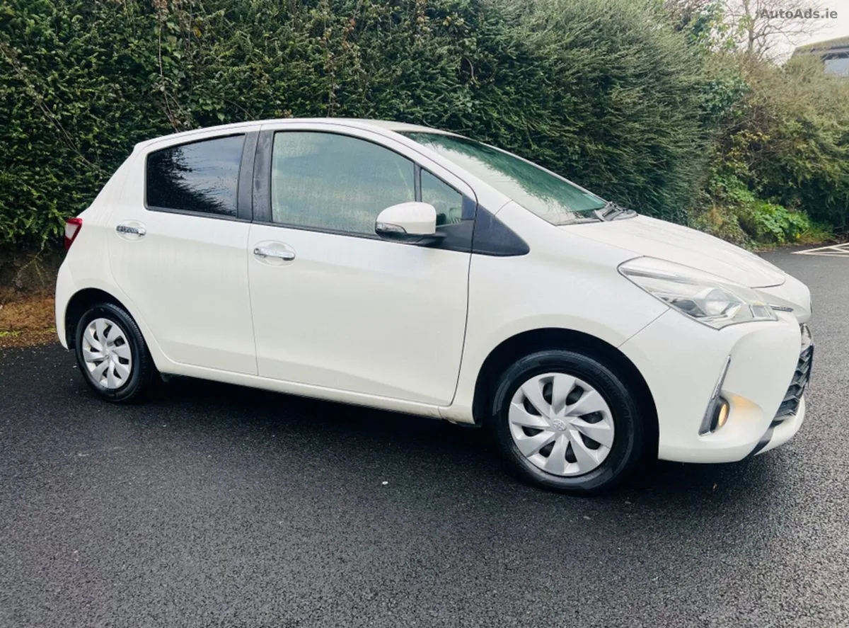 2020 Toyota Vitz – photo 5