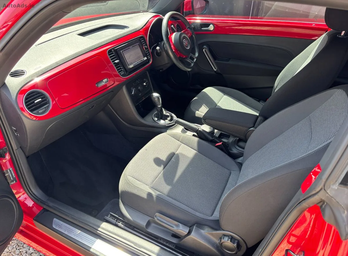 2012 Volkswagen Beetle – photo 7