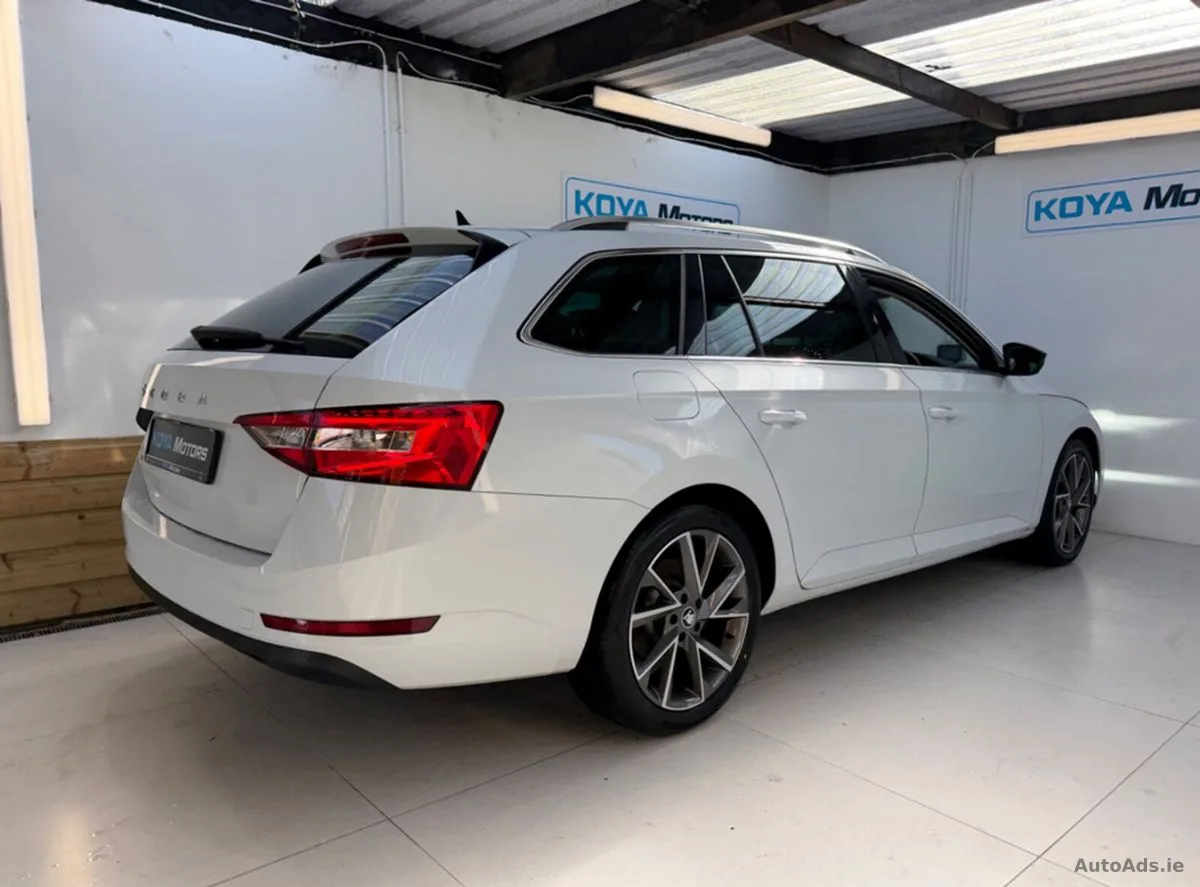 2022 Skoda Superb – photo 10