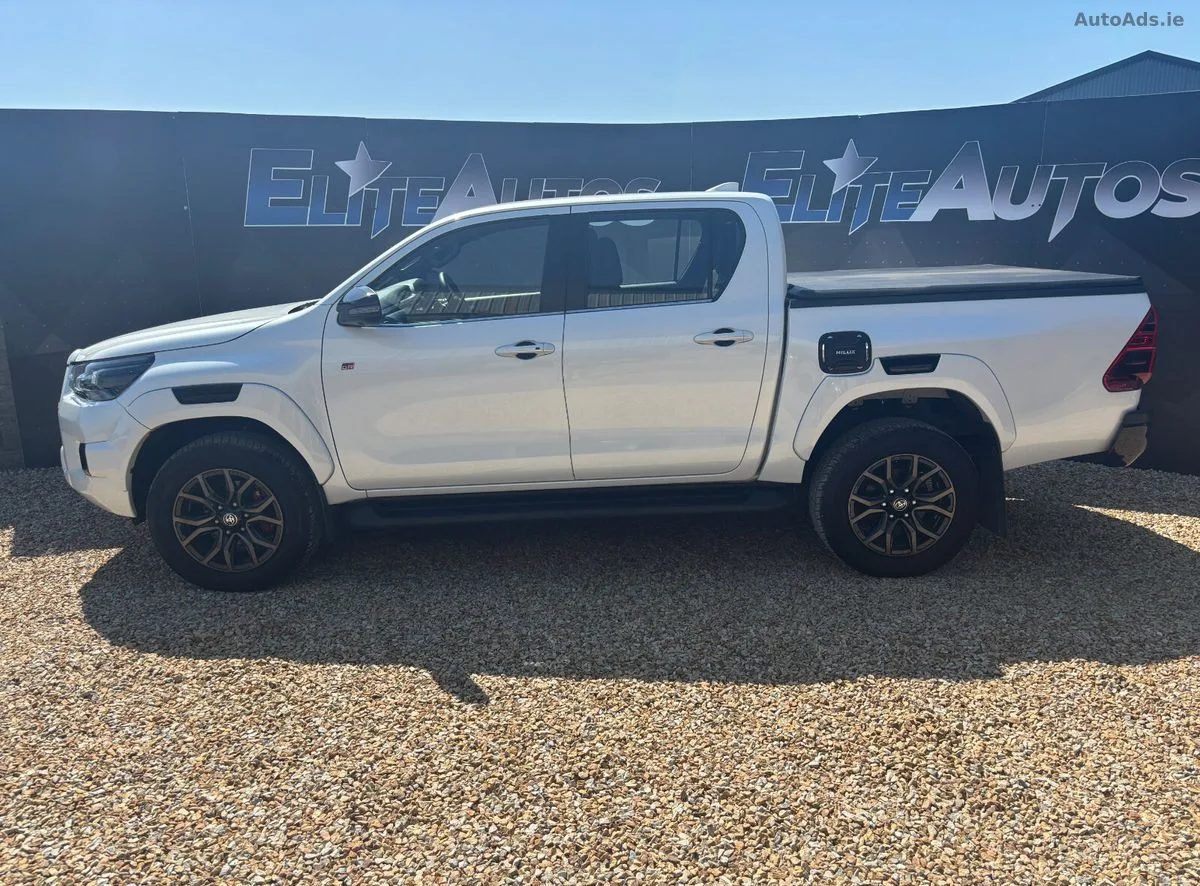 2024 Toyota Hilux – photo 4