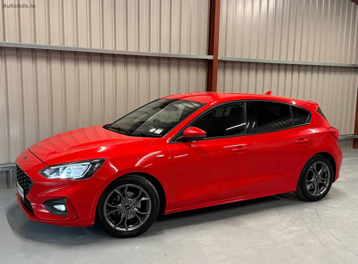 2020 Ford Focus – photo 2