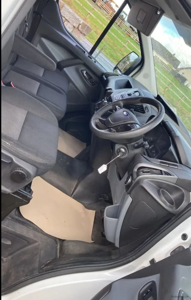 2017 Ford Transit – photo 14