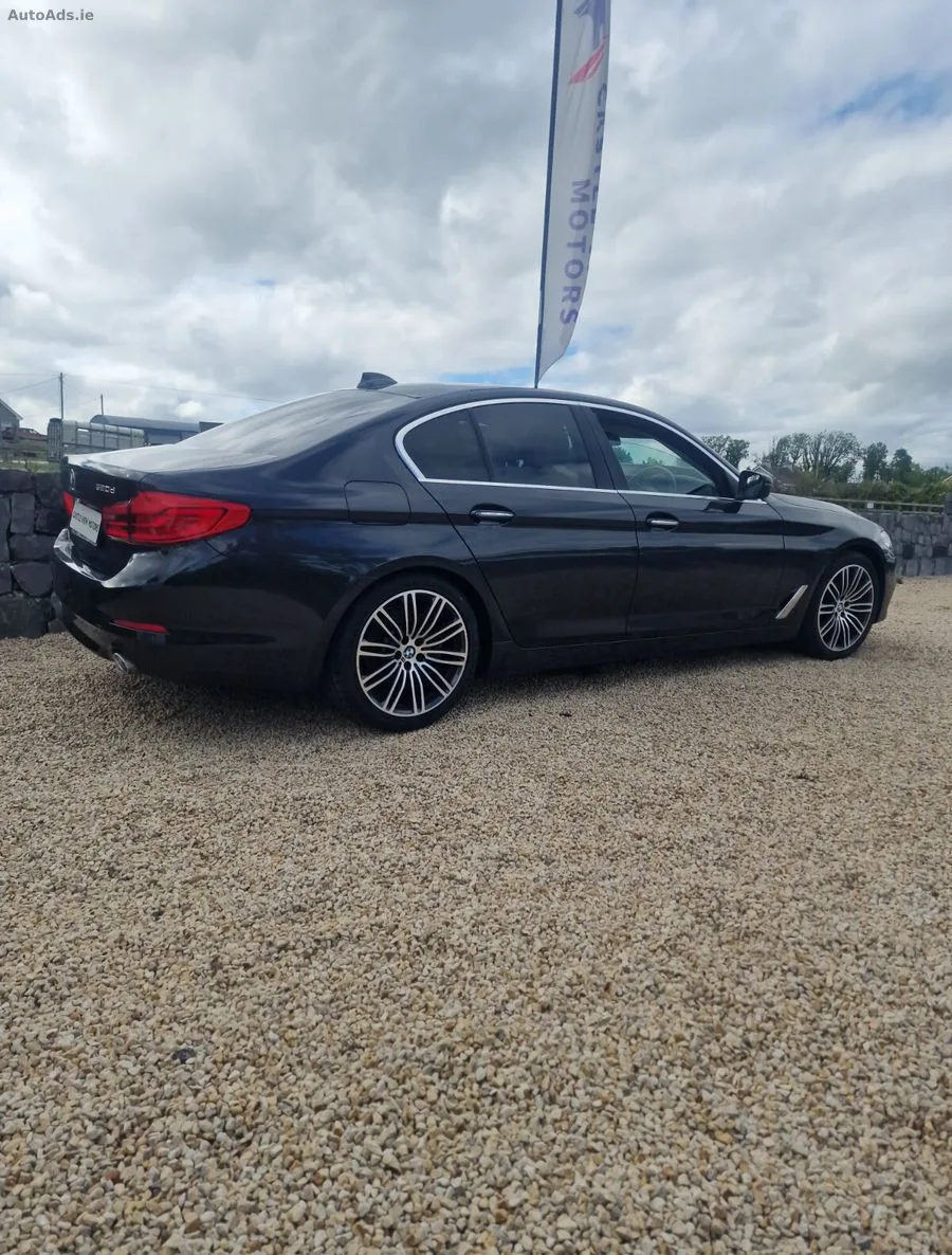 2017 BMW 5-Series – photo 4