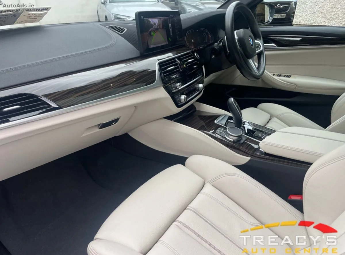 2022 BMW 5-Series – photo 7