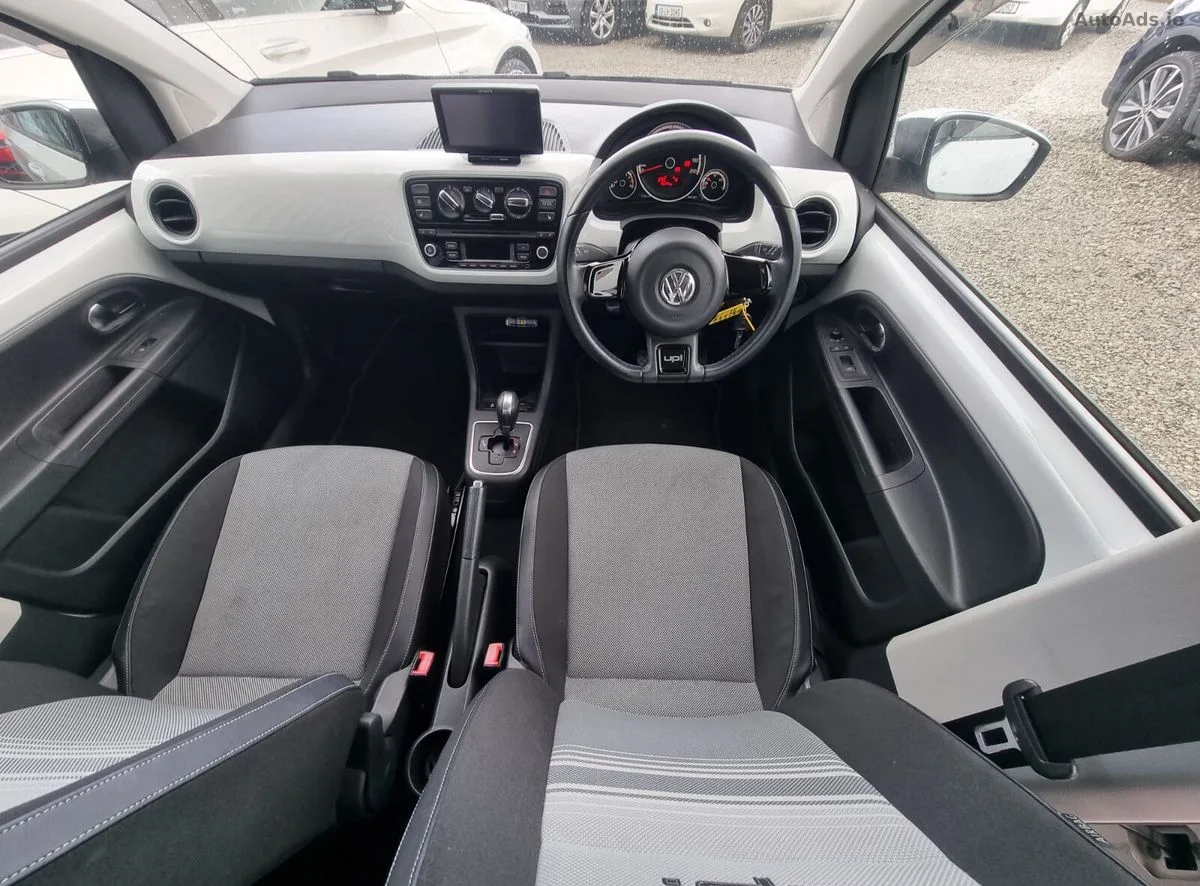 2013 Volkswagen up! – photo 11