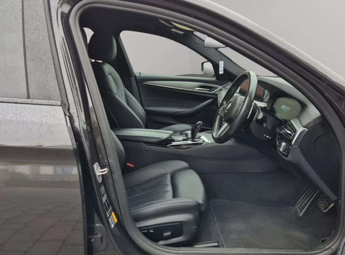 2019 BMW 5-Series – photo 12