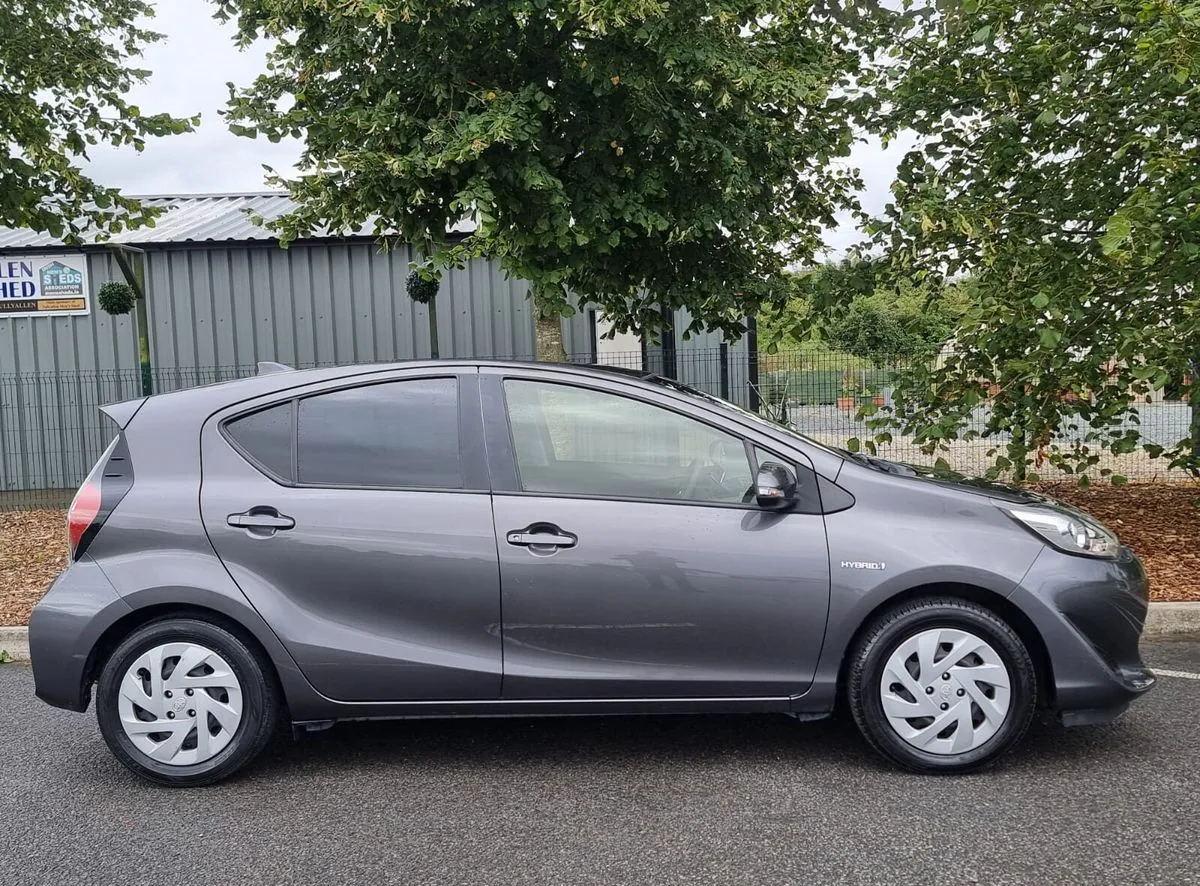 2019 Toyota Aqua – photo 9