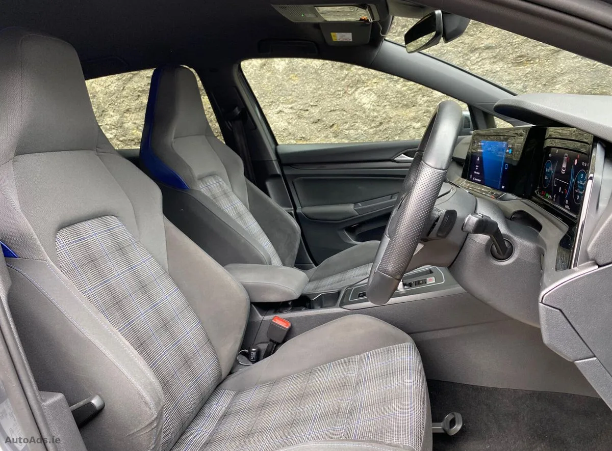 2021 Volkswagen Golf – photo 11