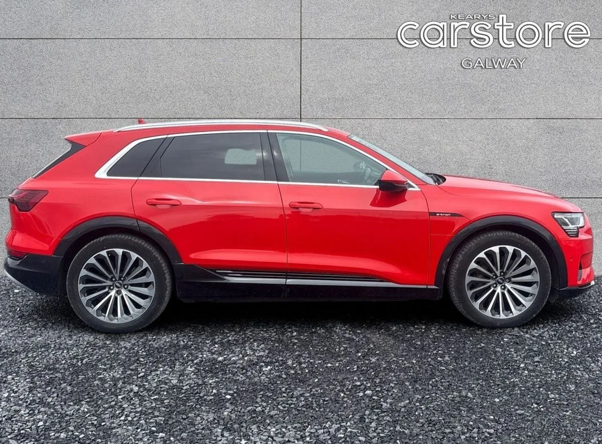 2022 Audi e-tron – photo 2