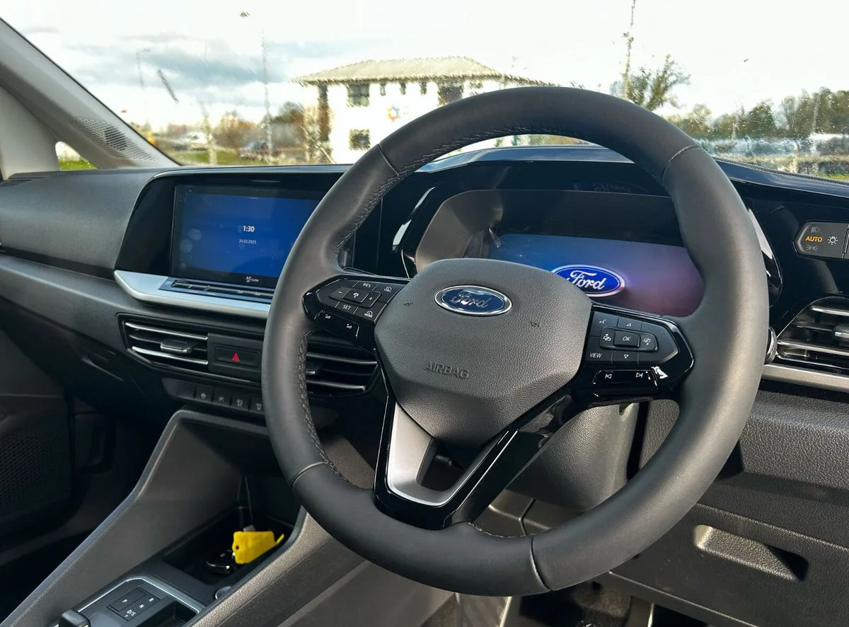 2026 Ford Tourneo Connect – photo 18