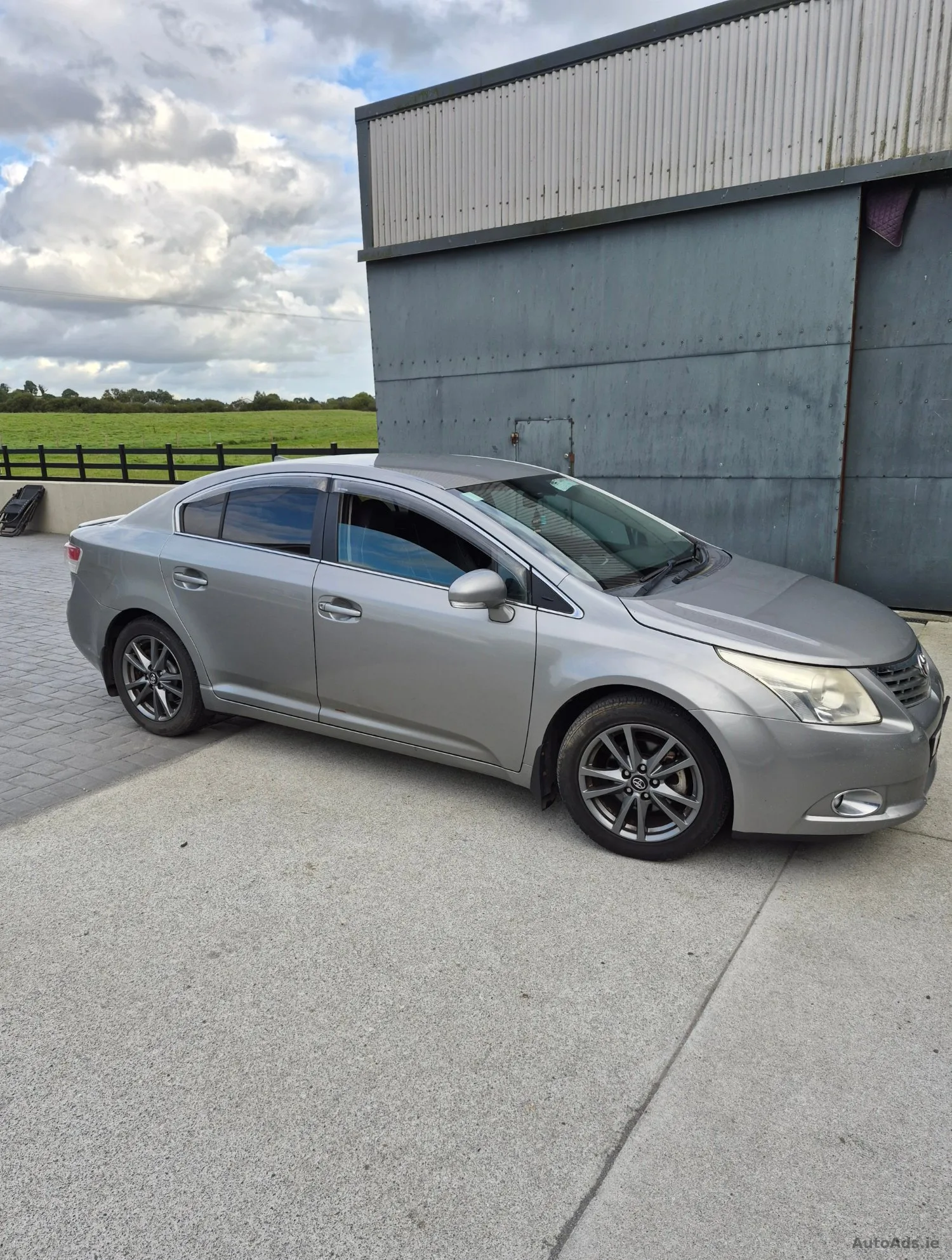 2010 Toyota Avensis
