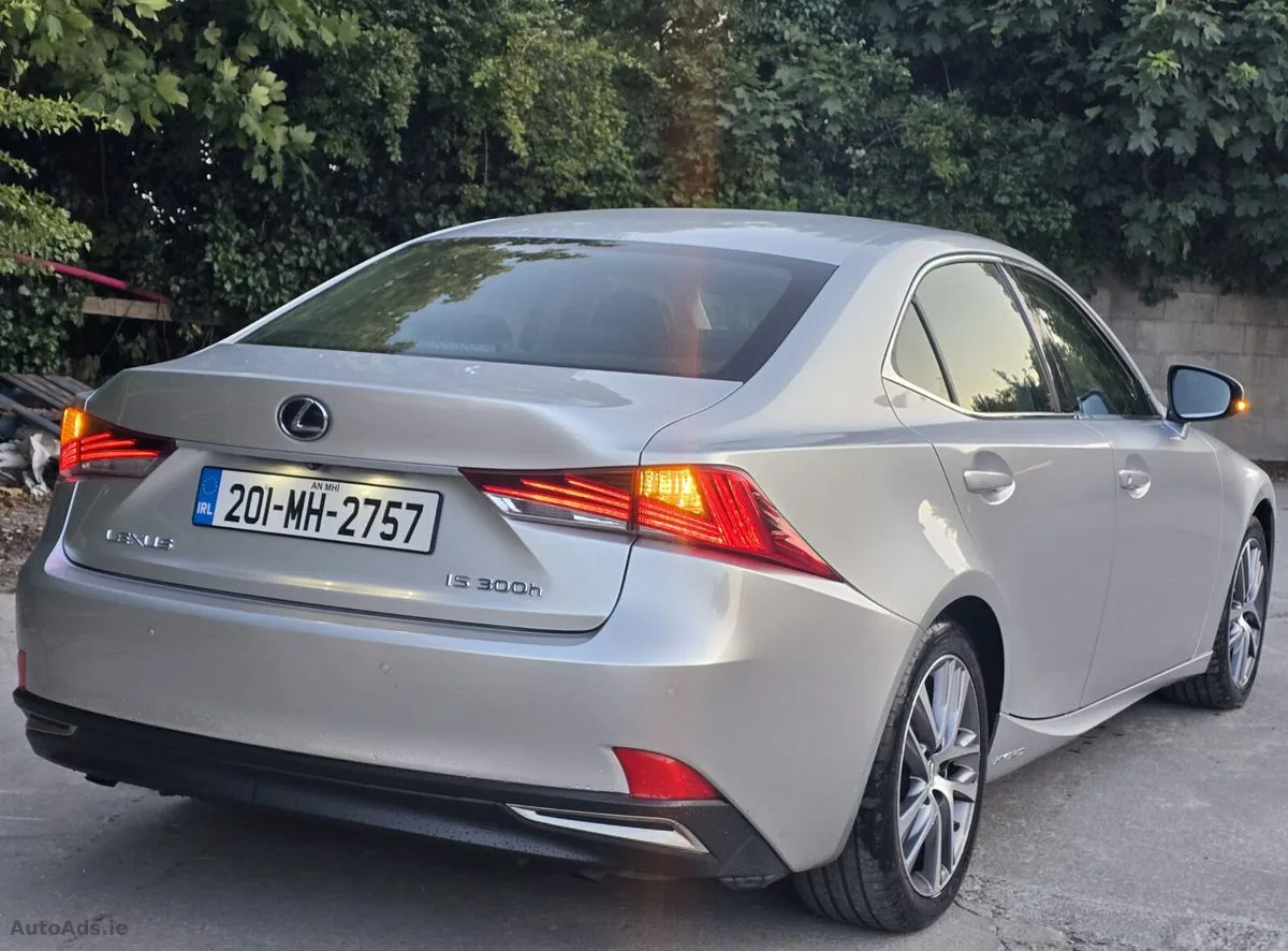 2020 Lexus IS – photo 8