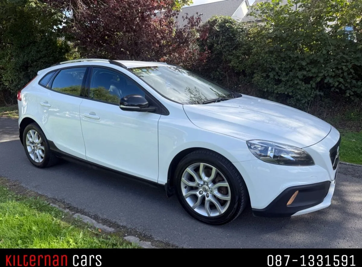 2017 Volvo V40