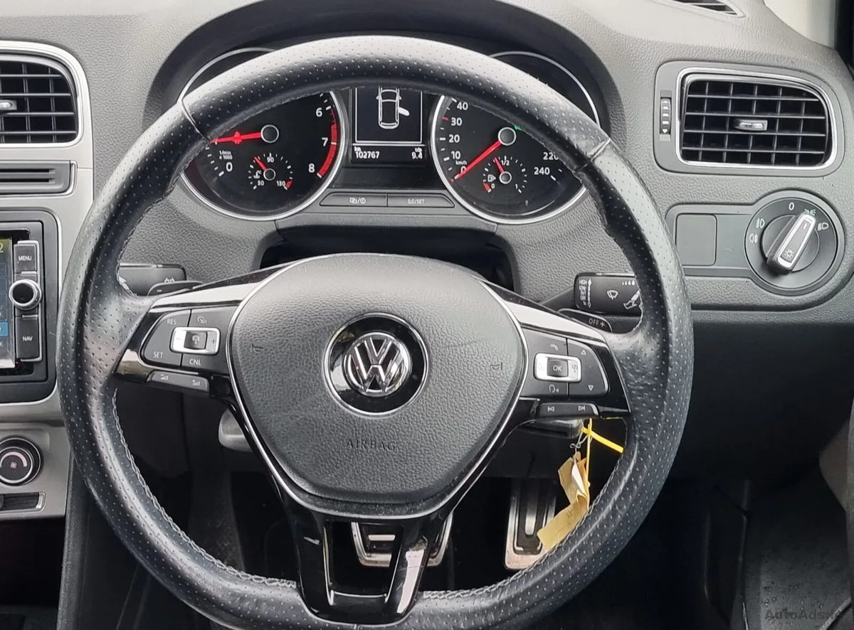 2015 Volkswagen Polo – photo 19