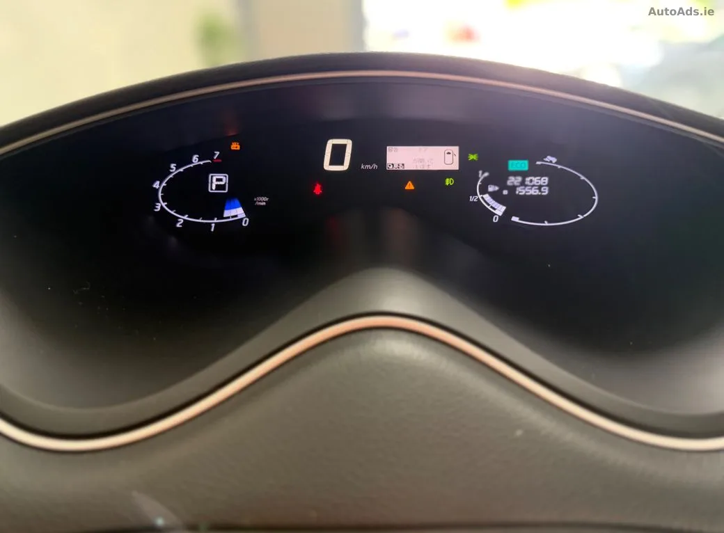 2015 Nissan Serena – photo 11