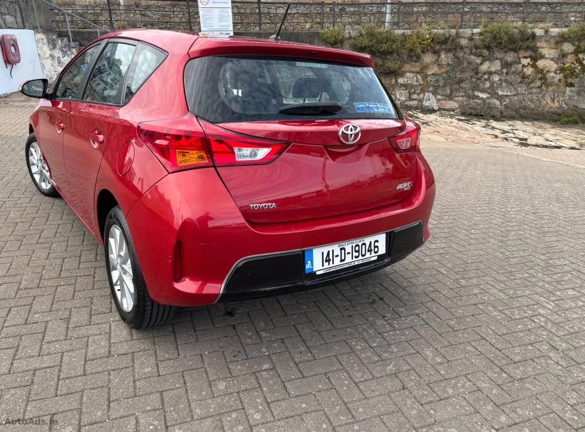 2014 Toyota Auris – photo 4