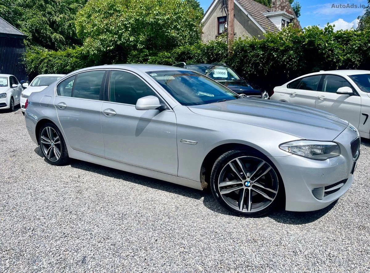2013 BMW 5-Series – photo 2