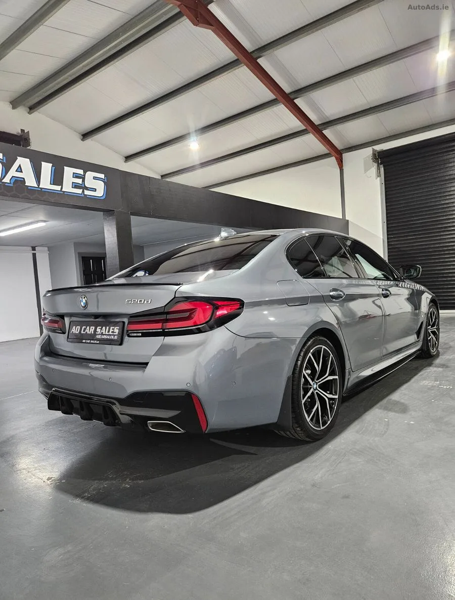 2022 BMW 5-Series – photo 8