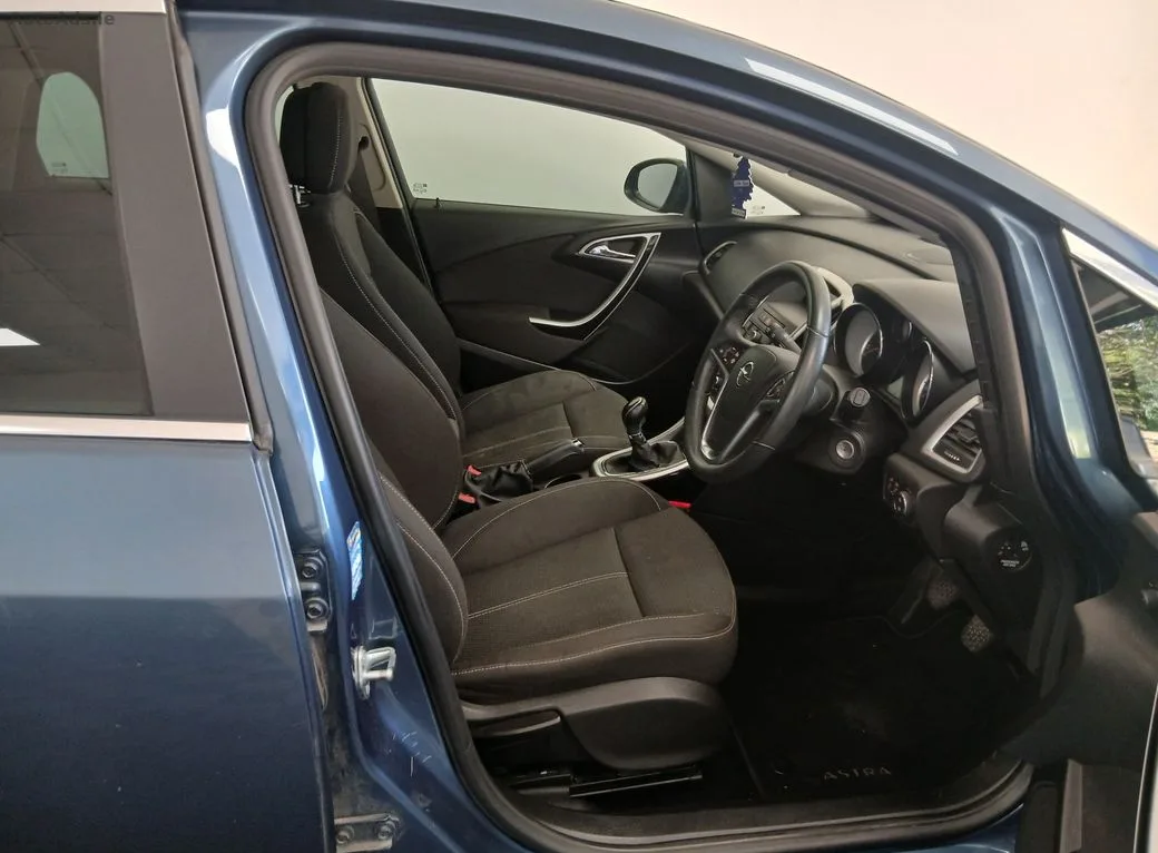 2014 Opel Astra – photo 8