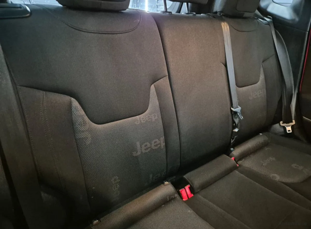 2016 Jeep Renegade – photo 8