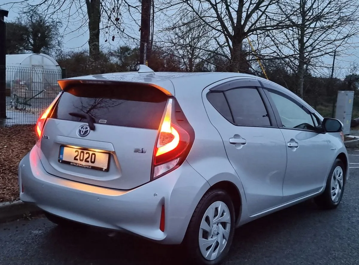 2020 Toyota Aqua – photo 5