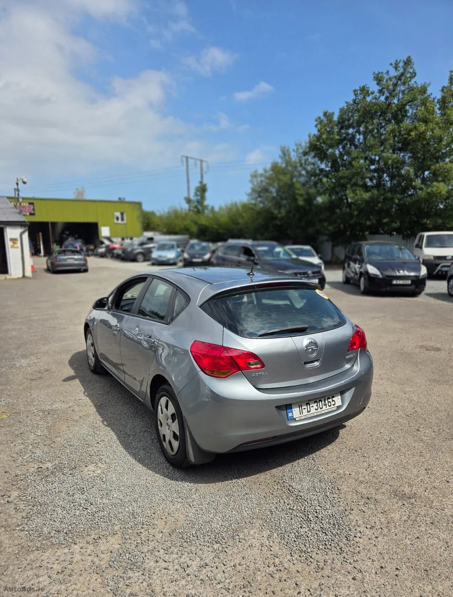 2011 Opel Astra – photo 12