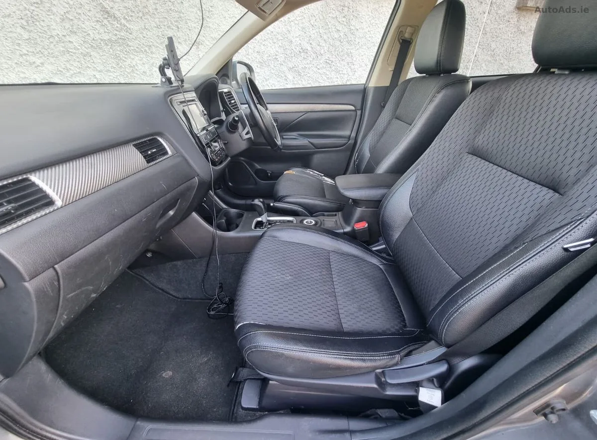 2014 Mitsubishi Outlander – photo 18