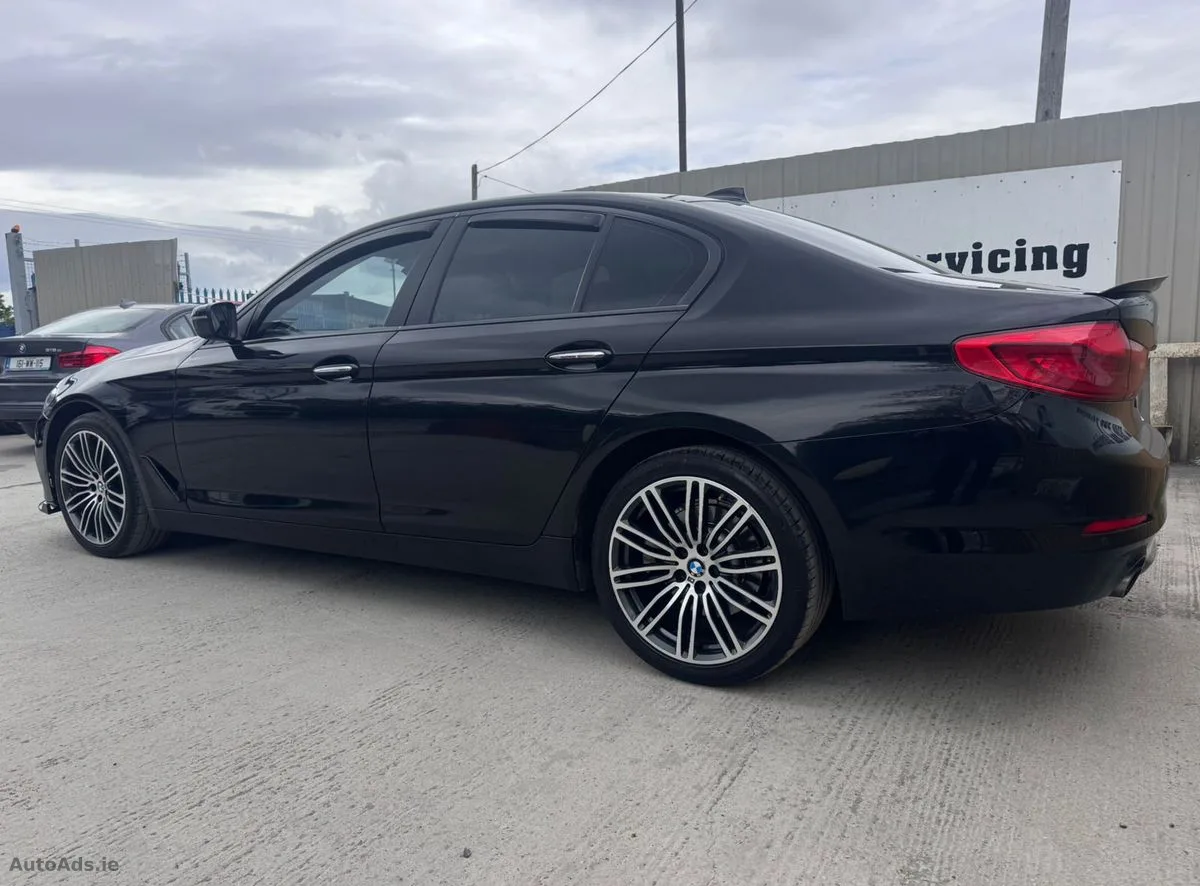 2018 BMW 5-Series – photo 11