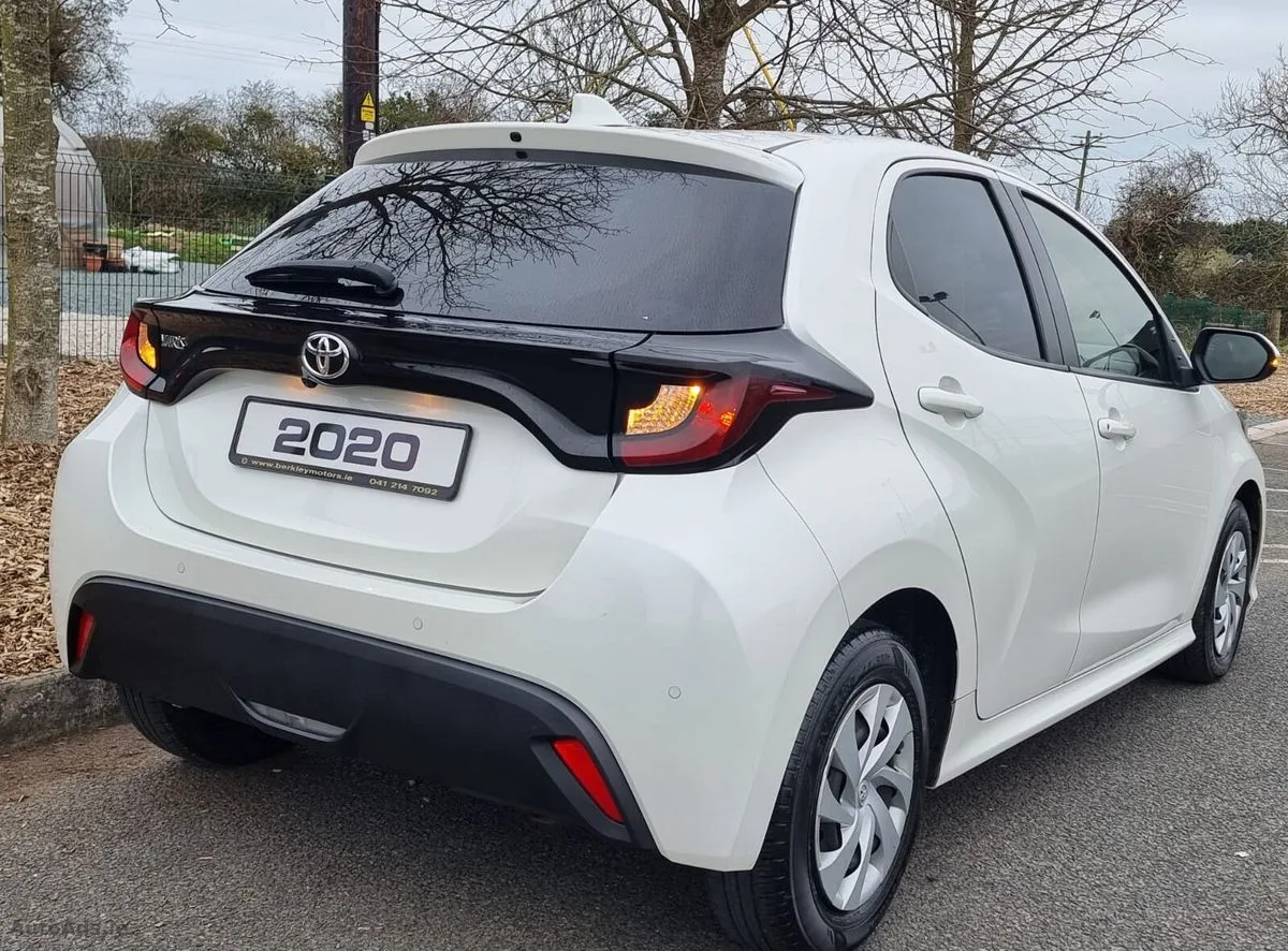 2020 Toyota Yaris – photo 8