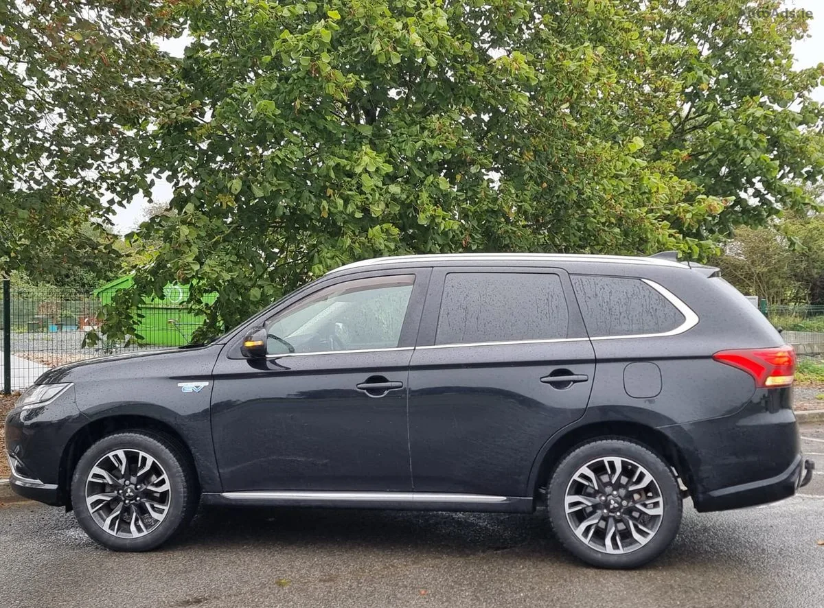2017 Mitsubishi Outlander – photo 11