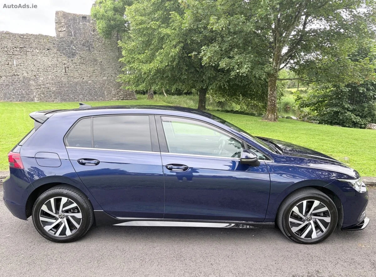2023 Volkswagen Golf – photo 7